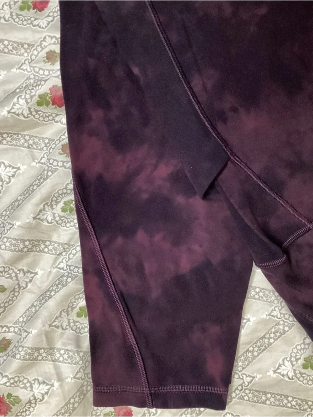 Lululemon Tie-Dye High-Waist Leggings - Plum/Black 12 - Picture 6 of 9